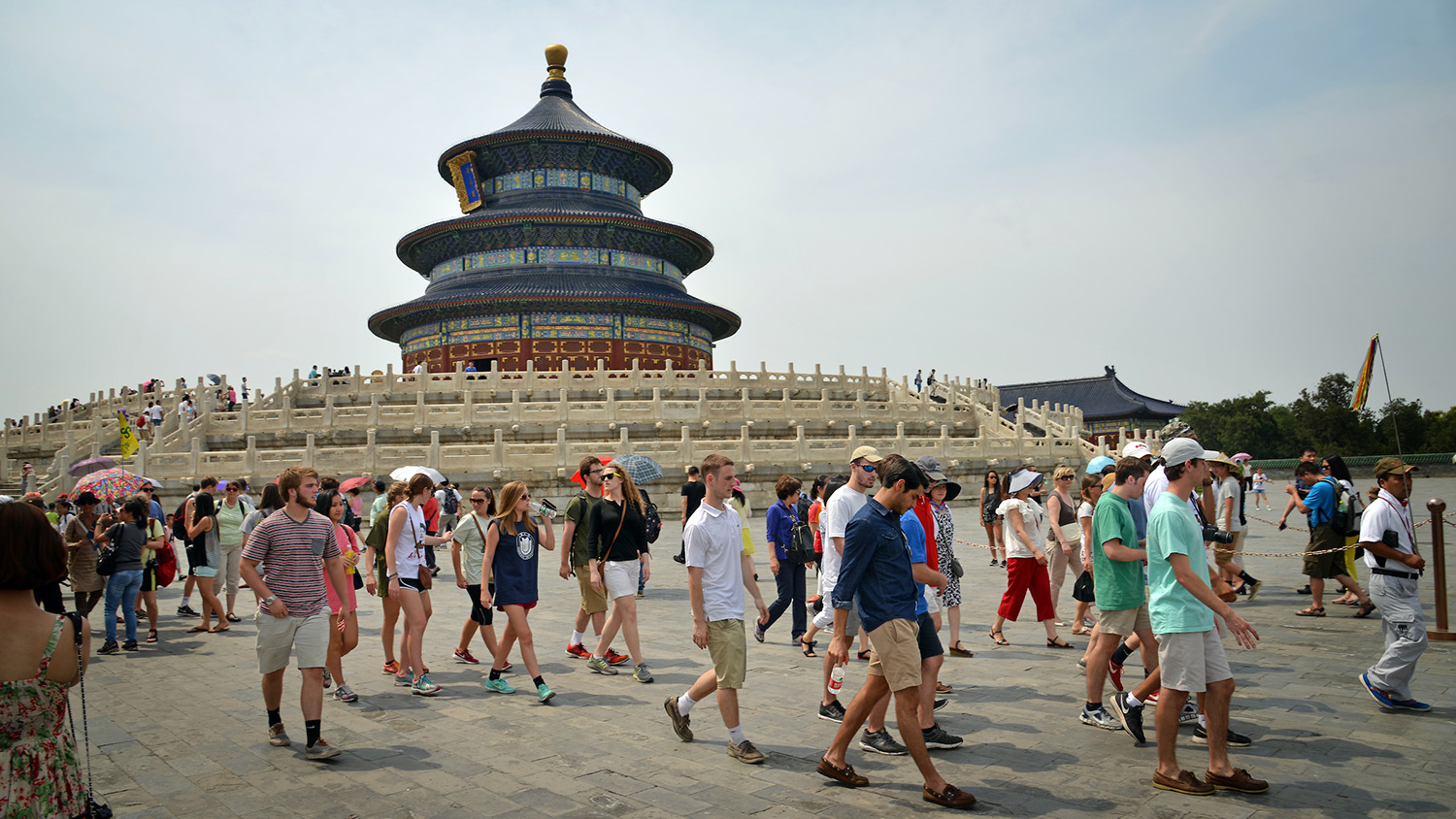 Students on a tour during a study abroad trip in China. 